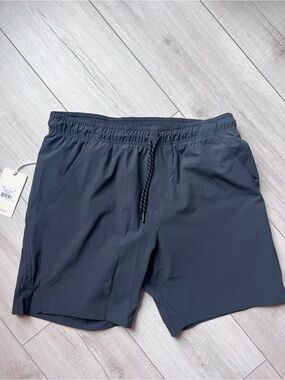 Manduka Men’s Tenzin 7” Lined Yoga Training Shorts Phantom M NWT